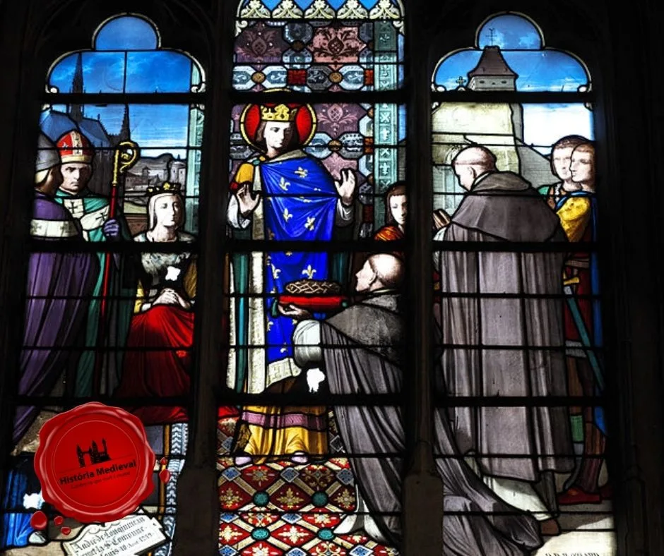 André de Longjumeau presenteia o santo com a coroa de espinhos de Cristo -  Igreja paroquial católica de Saint-Martin em Longjumeau