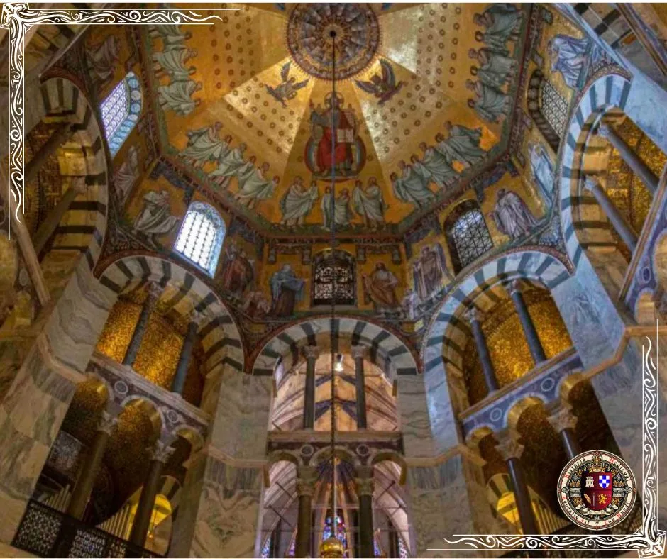Interior da Capela Palatina, Aachen, 805